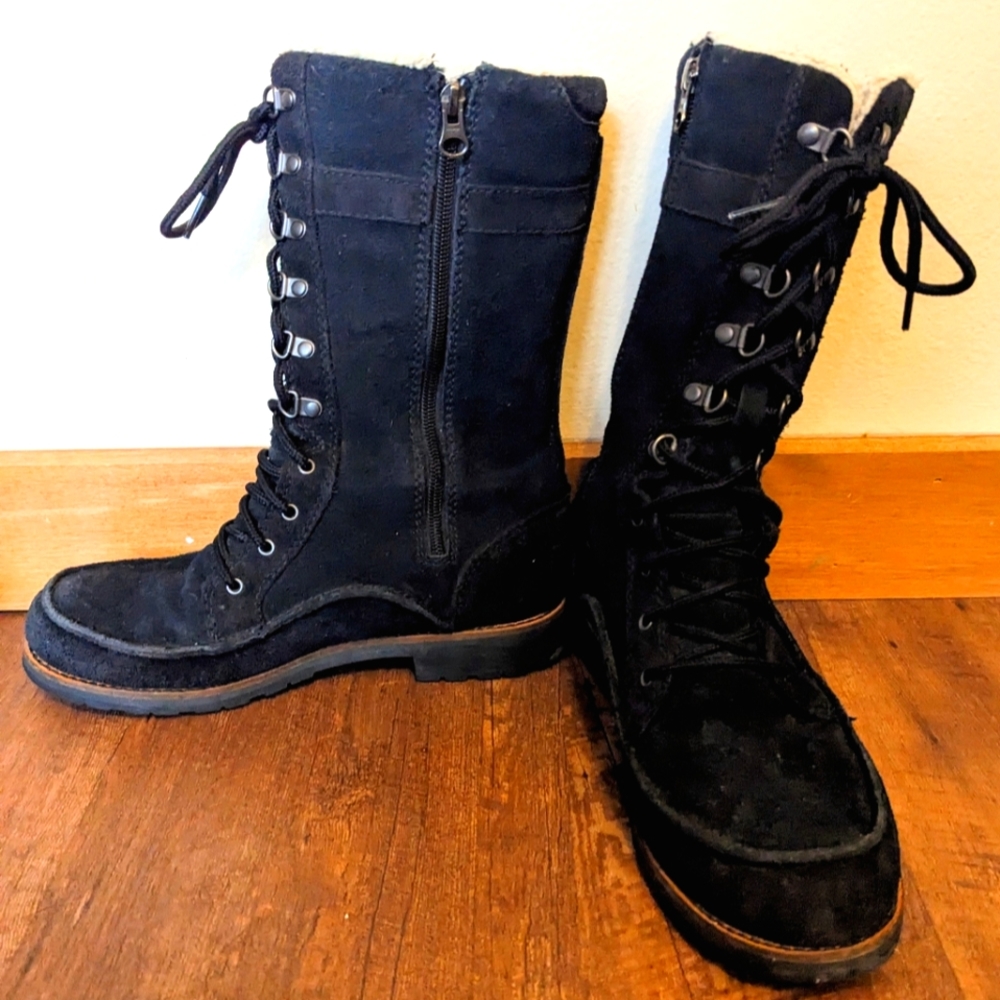 PATAGONIA - Suede Boots. W's size 9.